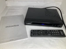 Insignia NS-DXA1-APT HD Digital to Analog TV Converter Box - With Remote
