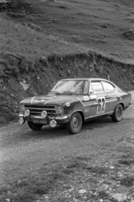 Henri Greder Andre Vigneron Opel Kadett 1968 Rally Car Old Photo 4