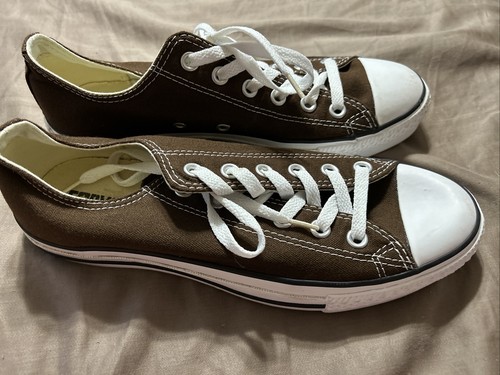 Converse all star low top Chocolate Brown shoe/shoes NEW M7/W9 Never Worn