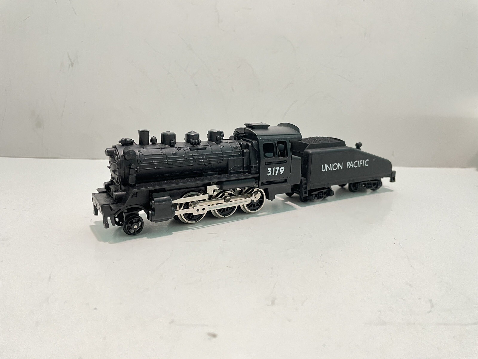 PlayArt Trains Ho Scale Model Train Steam Engine Union