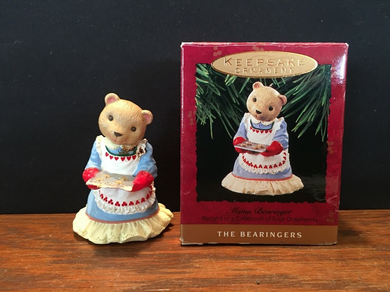 1993 Hallmark Keepsake Christmas Ornament Mama Bear Bearinger 2nd in Series