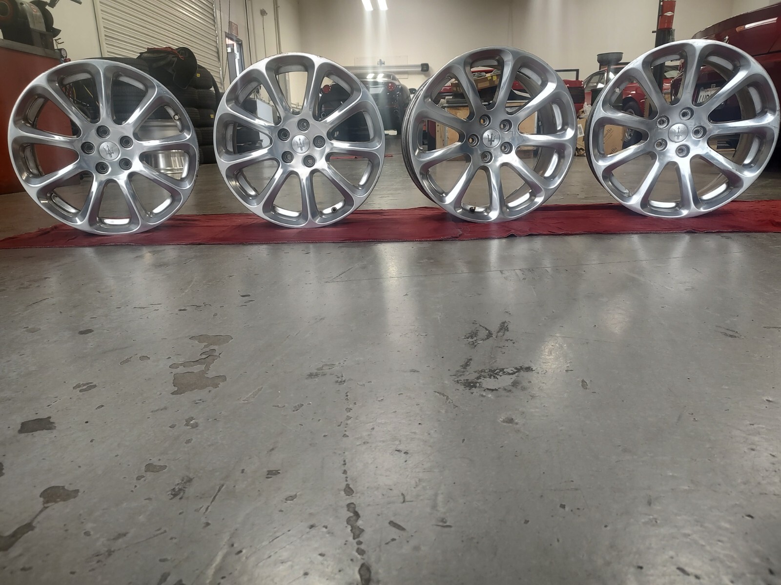 Maserati Quattroporte OEM wheels