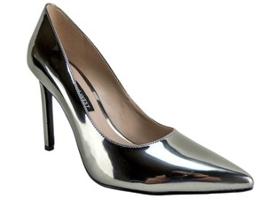 nine west tatiana pointy toe pumps