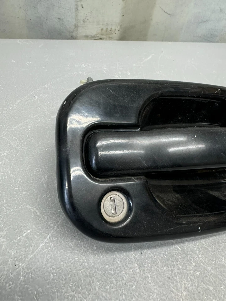 GMC Yukon Chevrolet Tahoe 2000-2006 manija de puerta exterior delantera derecha 15029902 Foto 3 de 4