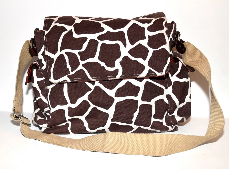 OiOi Giraffe Print Canvas Diaper Bag + Changing Pad Insulated Bottle Bag & Box - Image 2 of 4