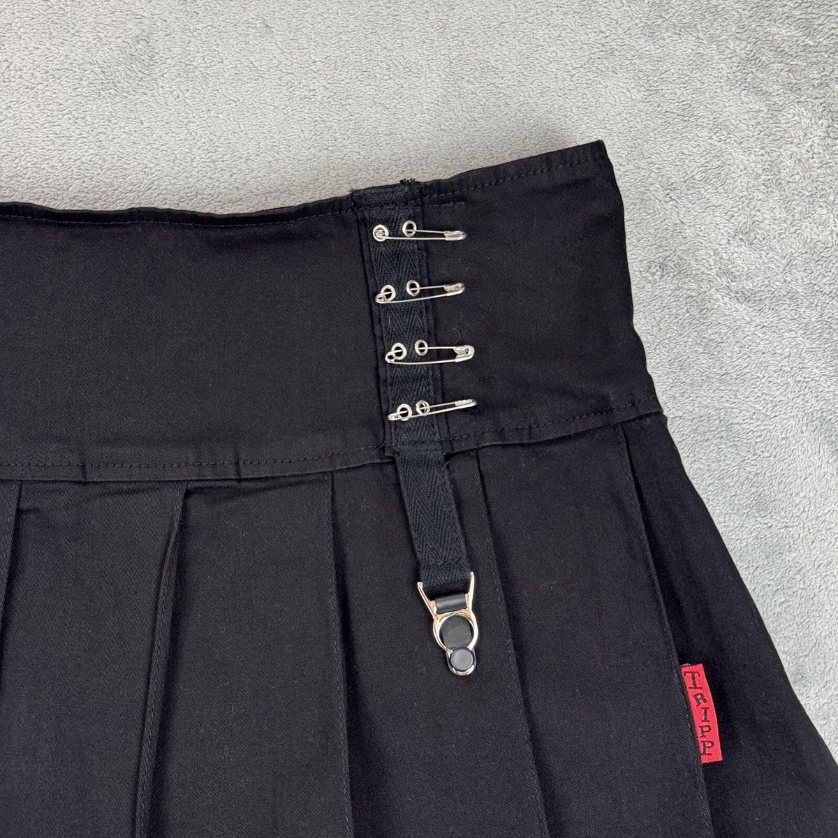 GFL ウエストウェア　デットストック TRIPP NYC Daang Goodman Safety Pins Pleated Garter Straps Mini