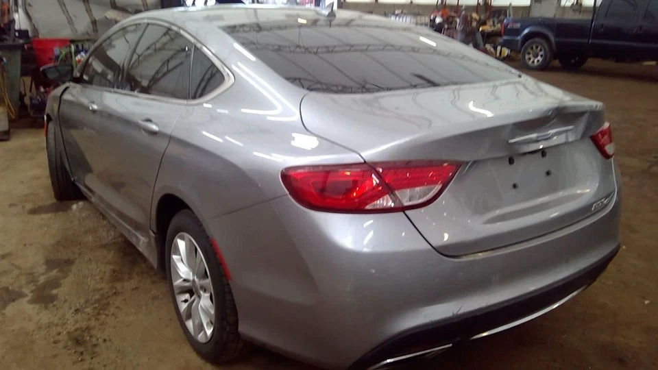 Pinza de pasajero trasera 12,60" diámetro rotor compatible con 14-20 CHEROKEE 6597523 Foto 2 de 4