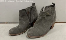 Diba Women Gray Boots - US 8