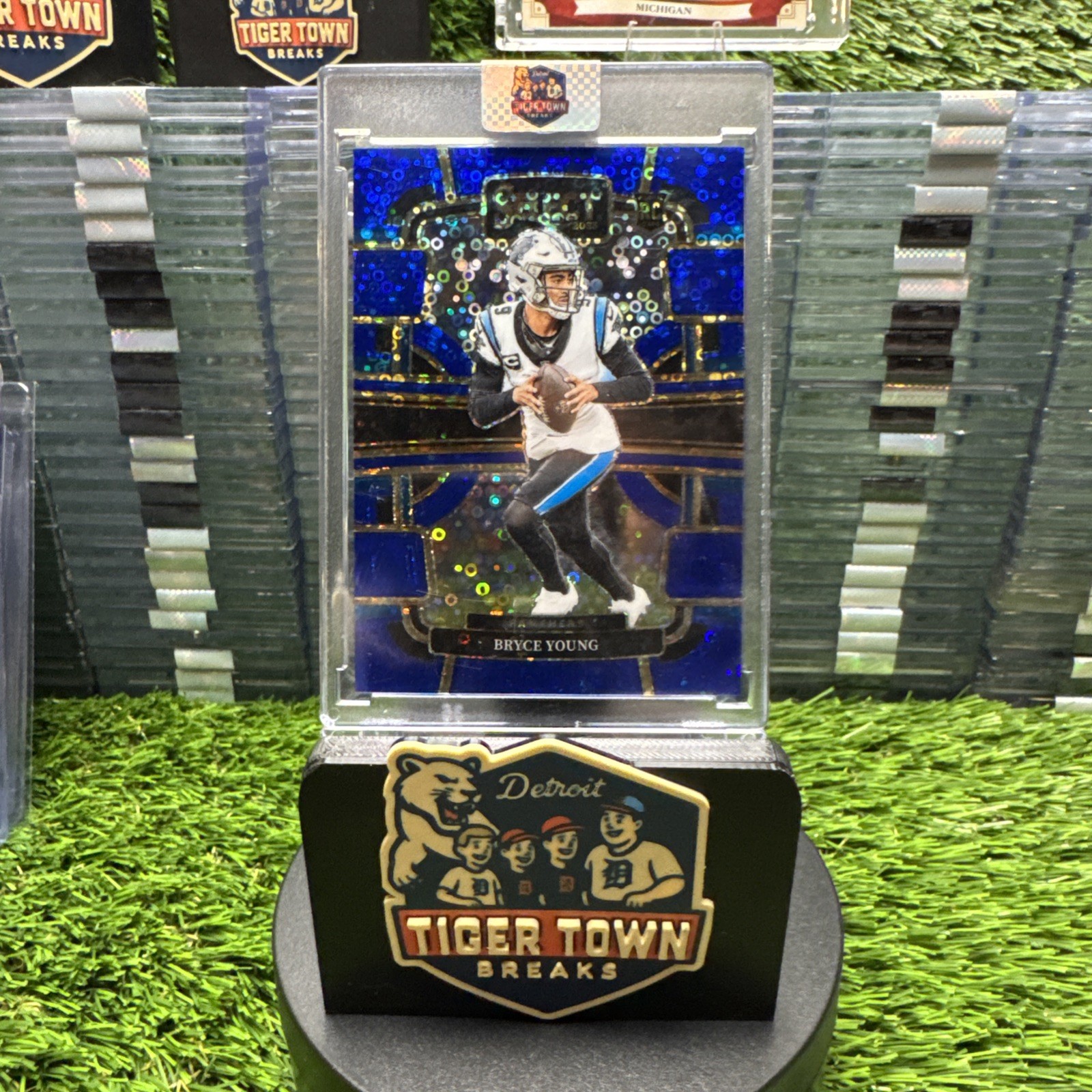 2023 Panini Select - Concourse Bryce Young #14 Blue Disco Prizm /25 (RC)