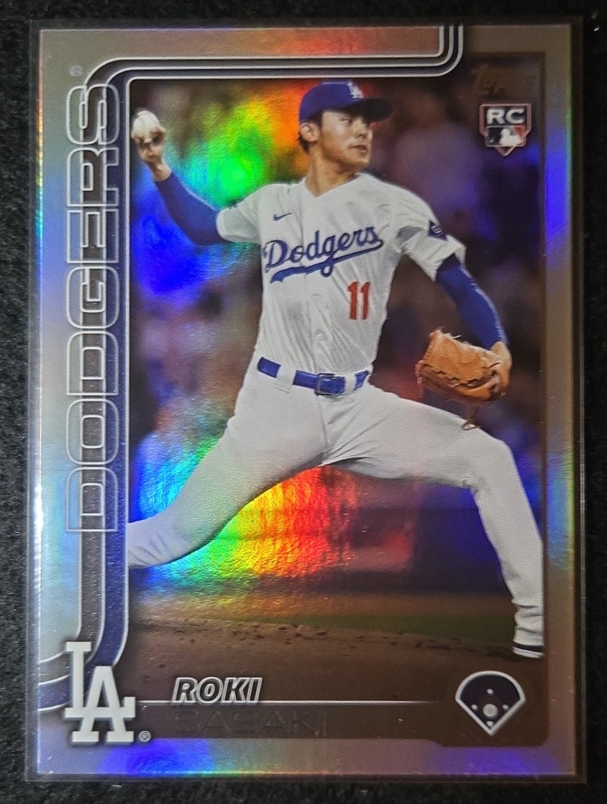 2025 Topps Roki Sasaki #558 Rainbow Foilboard RC Dodgers