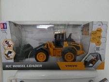1/16 scale volvo radiocontrolled loading shovel just like the real thing