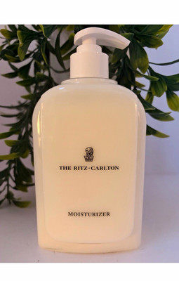 The Ritz-Carlton Daily Use Body Moisturizer Pump, 16.9 fl oz / 500 ml