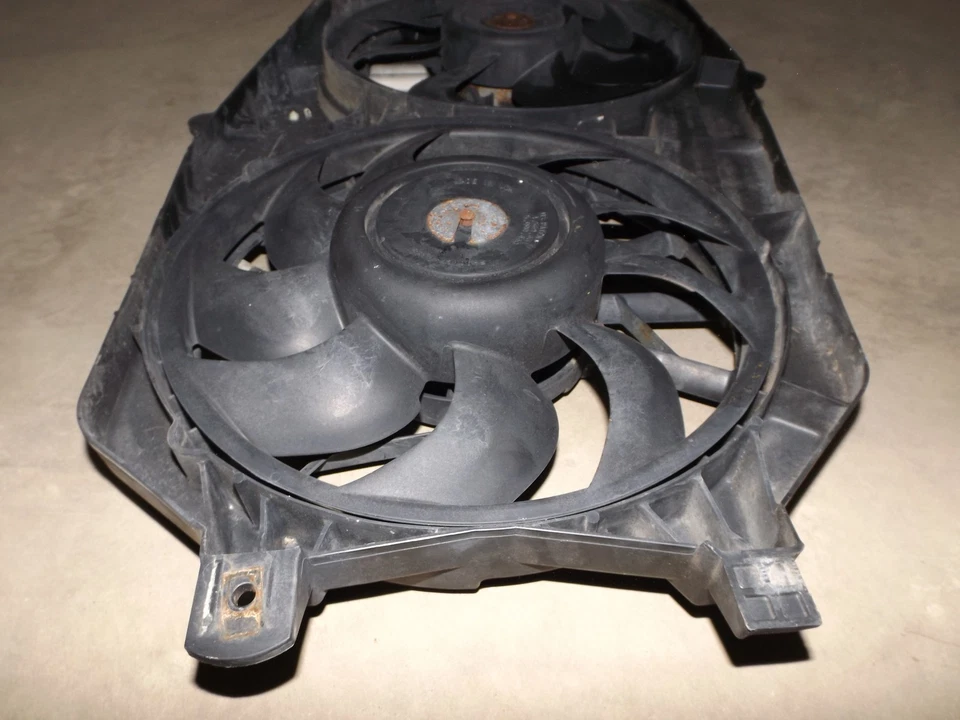 2005–2007 Ford Freestyle Engine Cooling Fan Assembly Used OEM - Imagem 3 de 4