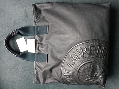 Yves Saint Laurent Business shopper aus der Herrenkollektion. Hard-to-find-item!