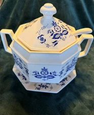 Tilson Japan Vienna Woods Blue Onion Complete Soup Tureen W/ Lid Ladle & Plate