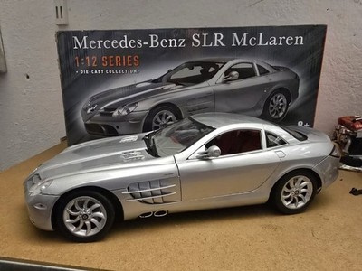 Motormax Mercedes-Benz SLR McLaren Modellauto 1:12 silber mit OVP