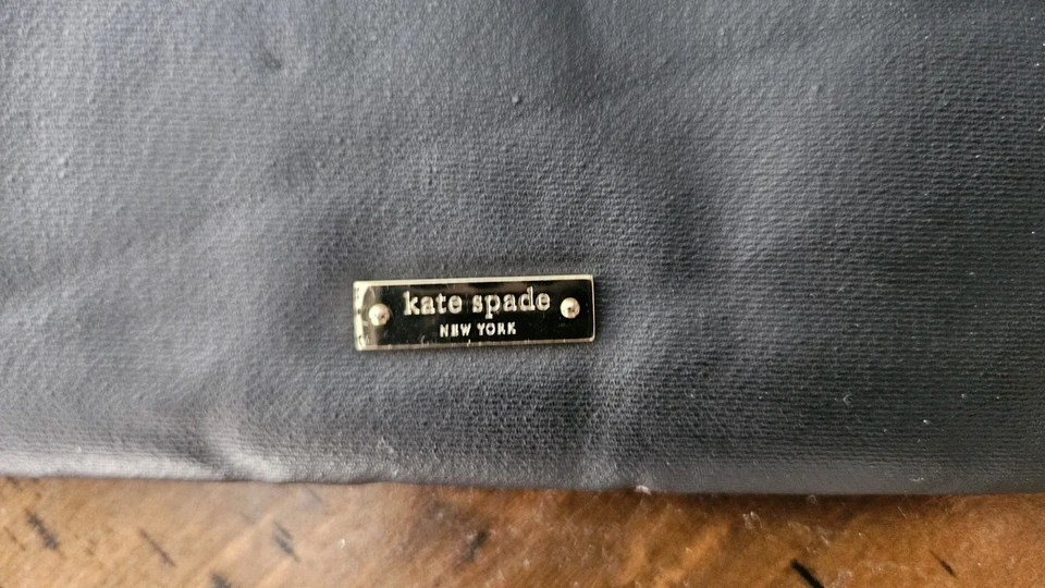 Bolso sin asas de cuero novedad esmoquin Kate Spade campanas boda Foto 3 de 4