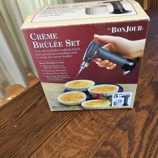 Bed Bath Beyond CREME BRULEE 5-Pc Set - Butane Torch, Porcelain Ramekins (NEW)