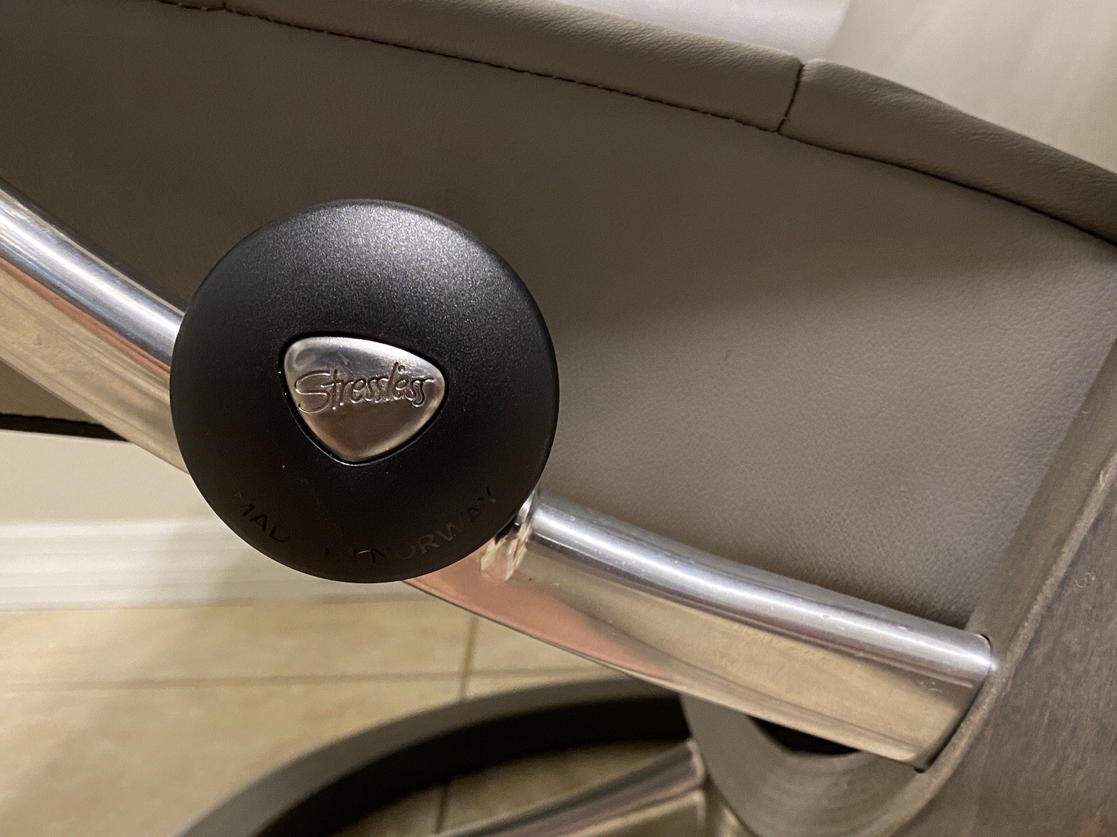 Ekornes Stressless SIGNATURE Leather Recliner Opal Chair Ottoman Furniture