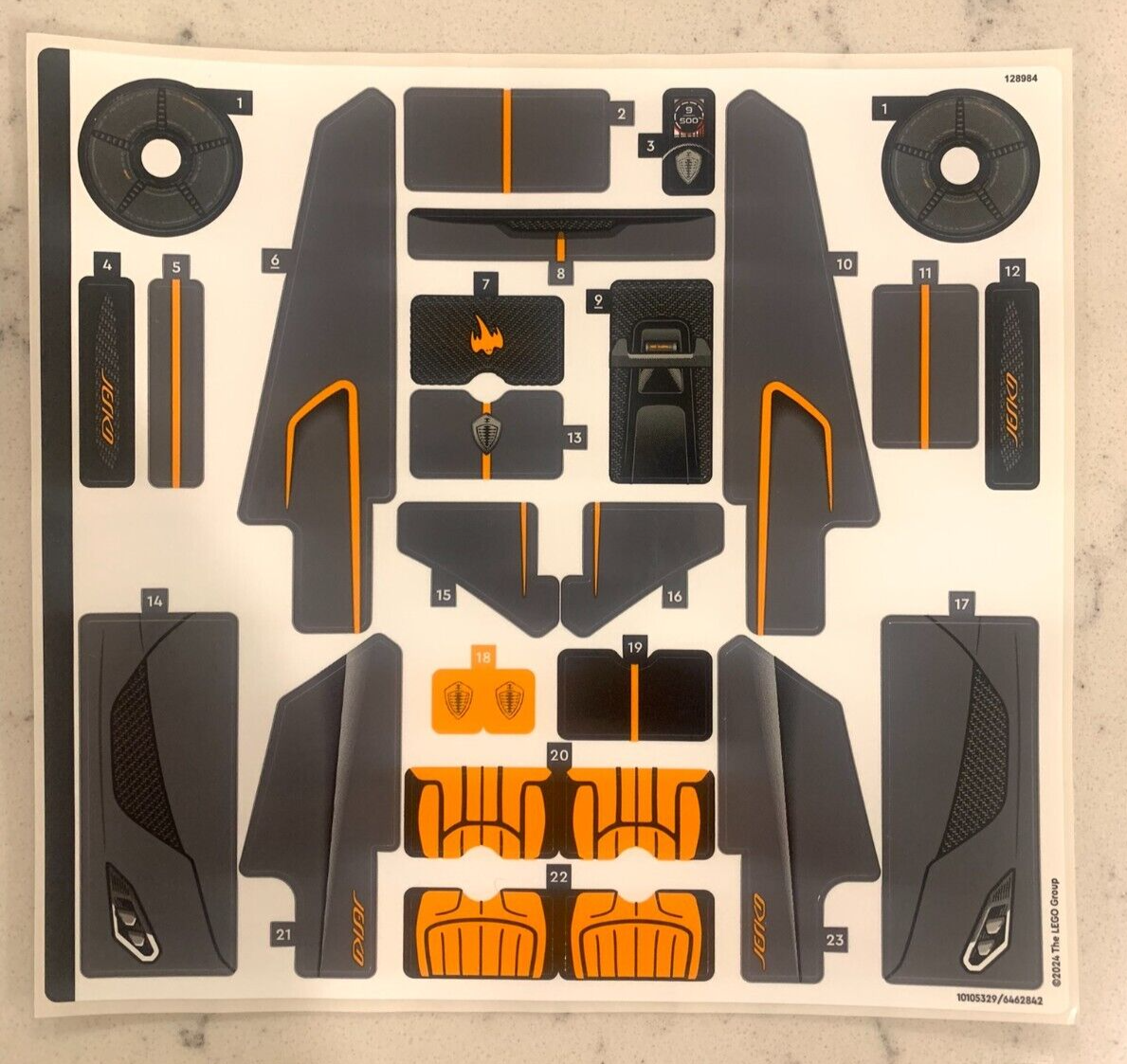 LEGO TECHNIC: Koenigsegg Jesko Absolut Gray Hypercar (42173) for