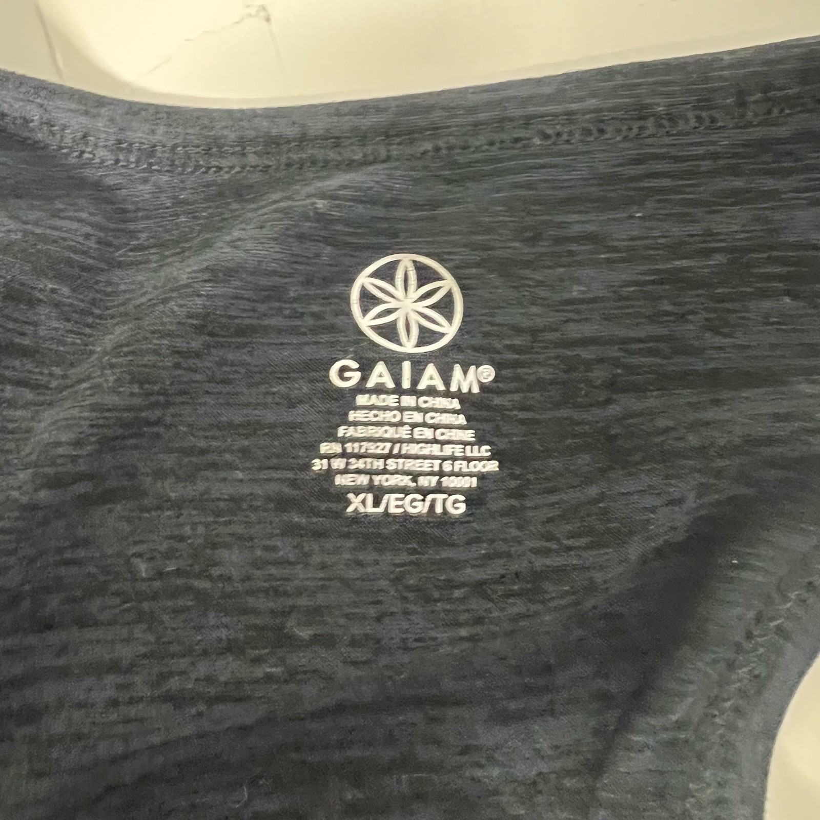 Lot Of 3 Nike Gaiam Tank Tops Women’s XL Racerback Dri-fit Loose Blue Black thumbnail 8