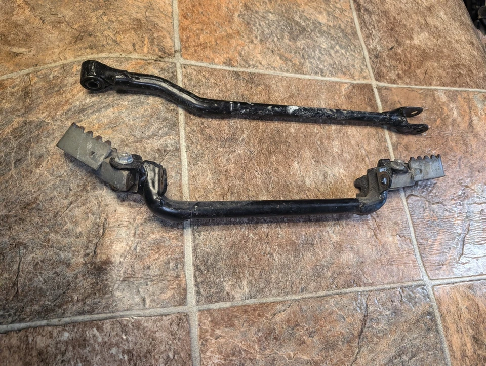 YAMAHA 360 DT2 DT RT 1 2 3 250 ESTRIBERAS ESTRIBERAS SOPORTES REPOSAPIÉS FRENO BRAZO DE RETENCIÓN Foto 2 de 4