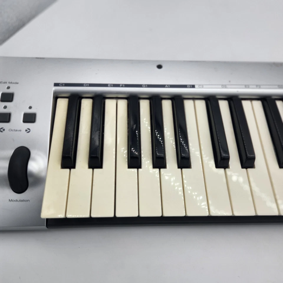 M-Audio KeyRig 49 Midi Keyboard 49-Key USB MIDI Controller - Image 4 of 4