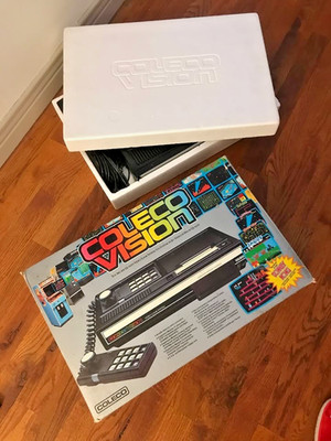 Coleco Vision Console Vintage - with box, tested and with games