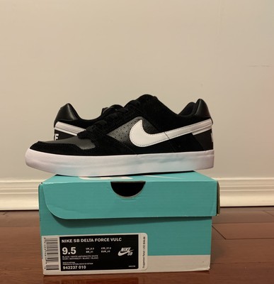 nike sb delta force triple black