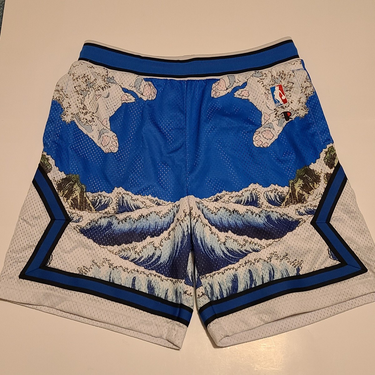 ウェア RIPNDIP BASKETBALL SHORTS RIPNDIP Basketball Shorts Mens Sz Small MBN The Great Wave