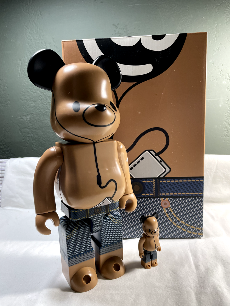 2004 Medicom Bearbrick Be@rbrick 100% & 400% NAGI NODA Meets 2004 Medicom Bearbrick Be@rbrick 100% & 400% NAGI NODA Meets