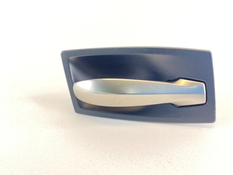 04-07 BMW 530i 525i 06 07 525xi Rear Right Side Interior Door Handle 70342889 Foto 2 de 4