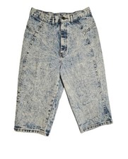 Vintage 90s Chic Denim Capri MOM Shorts Size 11 27  Waist USA Acid Stone Wash