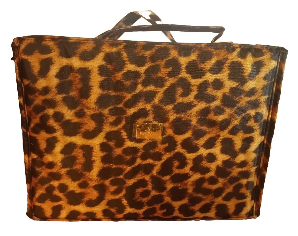 Designer New York Leopard Print 3 Piece Beauty Traveling  display picture 1