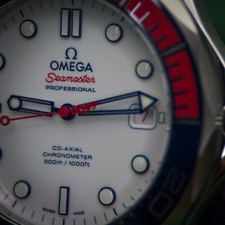 Omega James Bond 007 Limited Edition Commanders Seamaster 300M Diver White Dial 12