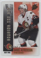 2002-03 Pacific Quest for the Cup Chasing the Cup Daniel Alfredsson #12 HOF 0c4