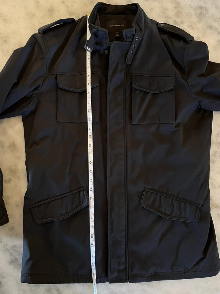 Chaqueta de moto Banana Republic Bomber para hombre grande alta negra correa aislada para la barbilla Foto 4 de 4