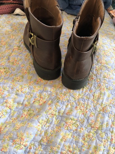 Woman’s Bootie Boots Design By Croft&Barrow Size 7.5m - Picture 4 of 7