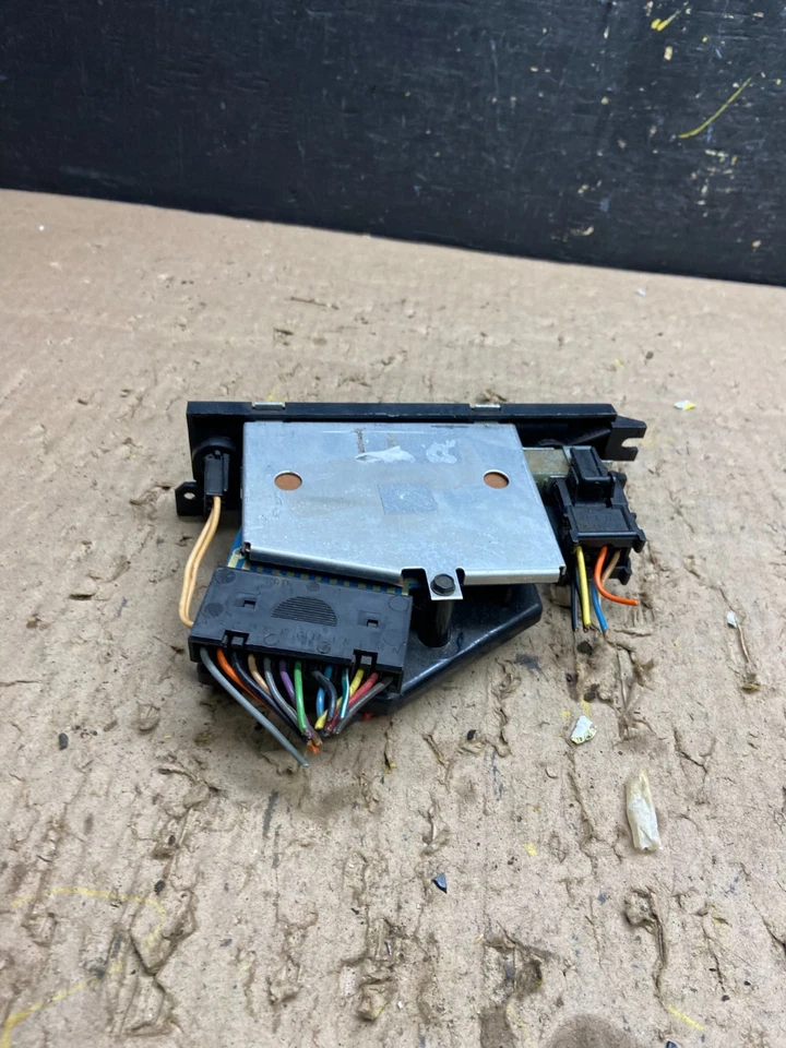 Pontiac Fiero 1984 a 1988 panel de calefacción de control de clima OEM T8503 DG Foto 4 de 4