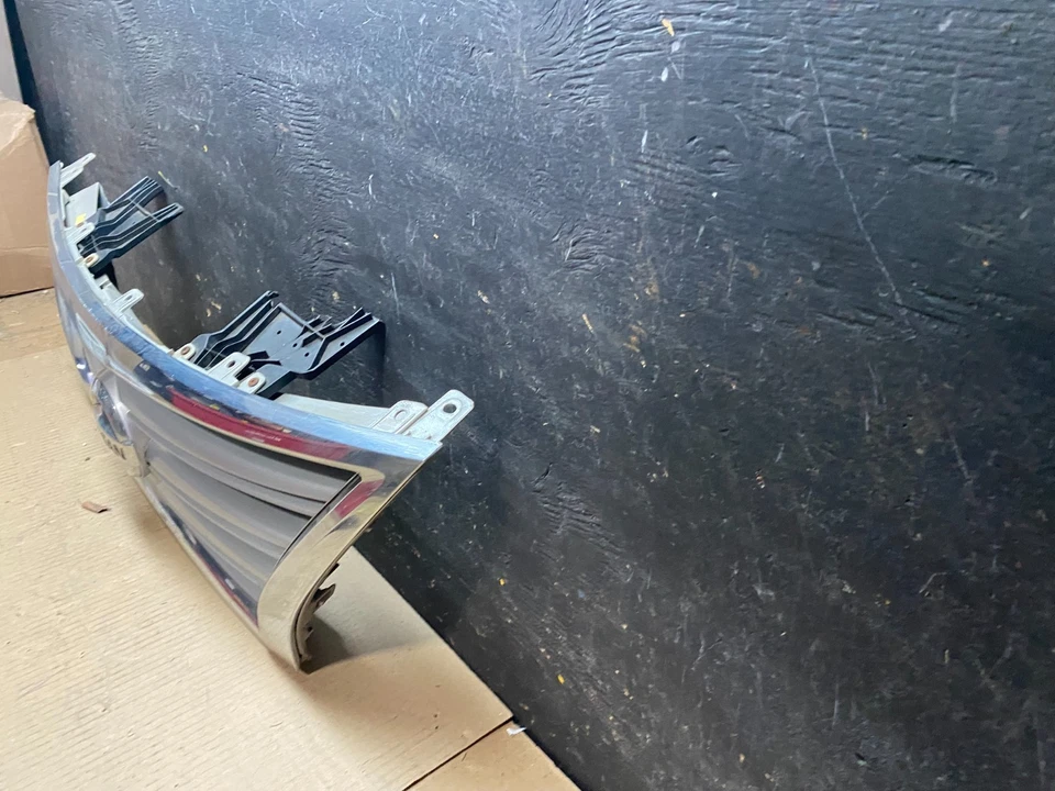 Nissan Sentra 2013 a 2015 parrilla cromada superior delantera mercado de accesorios U7541 DG Foto 2 de 4