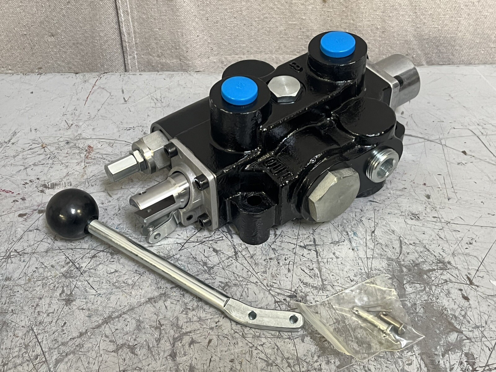 DELAVAN AG PUMPS MBV1SP Hydraulic Directional Valve Four-Way / Three Positions O