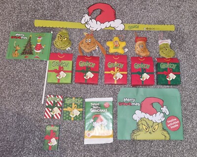 KOMPLETTSATZ Mcdonalds 2024 Weihnachtsgrinch & Max 5 Spielzeuge, 1 Buch & 3 Kartenspiele.