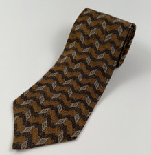 Haggar Clothing Co Men 100 Silk Traditional Neck Tie Multicolor NWOT