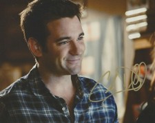 Colin Donnell Arrow Autographed Signed 8x10 Photo COA 2019-2