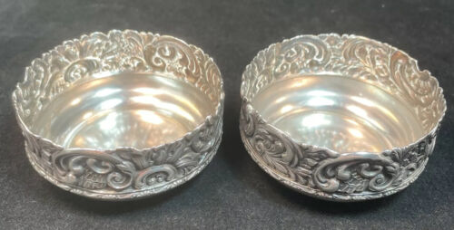Pair of Duhme & Co Repousse Sterling Silver Open Salt Cellars No Monogram - Picture 1 of 12