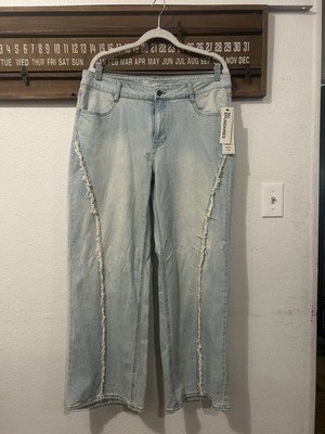Women s No Boundaries Wide Leg Jeans Size 14 NWT (1343)