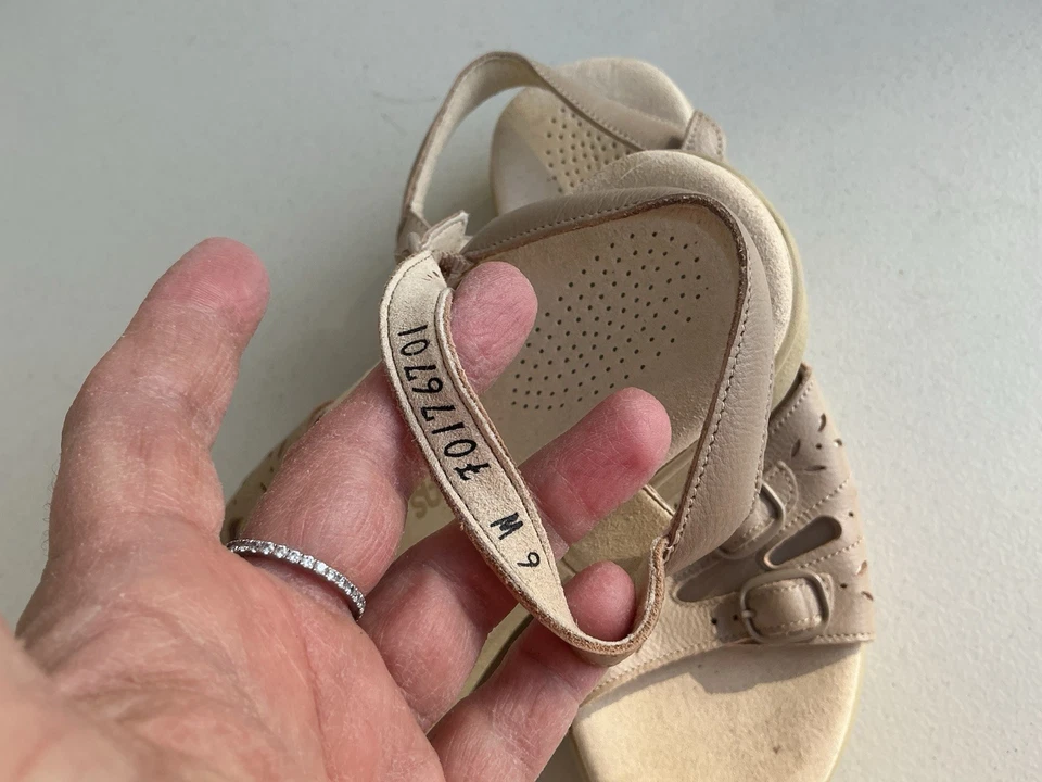 SAS Duo Quarter Strap Slingback Buckle Sandals 6 W Warm Stone Beige Tripad - Image 4 of 4