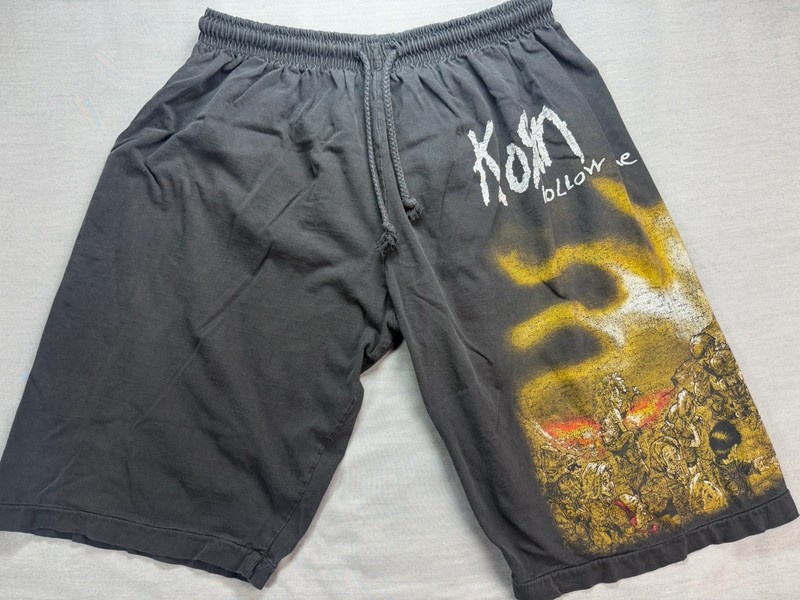 Y2K Korn Follow The Leader Jump Shorts. Size L 14x21. Good Condition See Photos￼