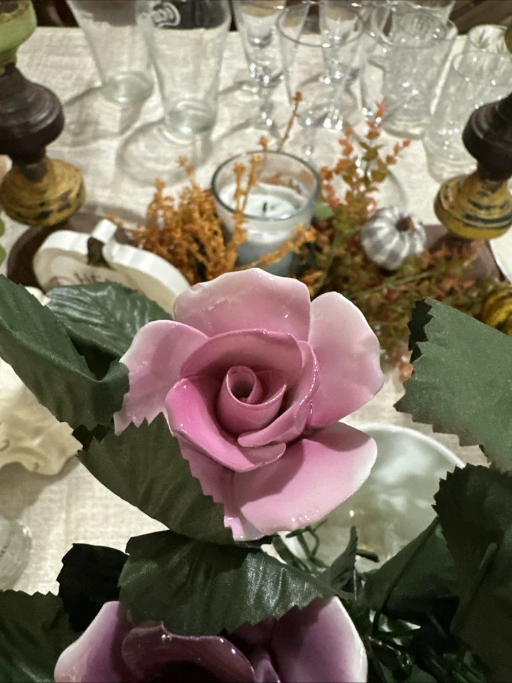 Florero hecho a mano de cerámica blanco amarillo rosa púrpura rosas melocotón SIN INC Foto 3 de 4