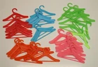 Vintage 1970s Barbie CLONE Accessories * Lot of 43 CLOTHES HANGERS Mod Colors